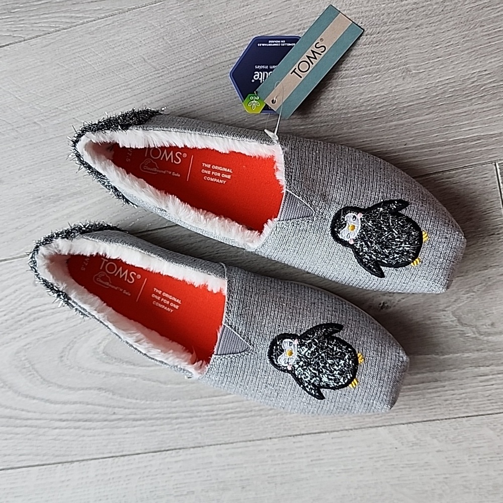 NWT - TOMS Alpargata - Fuzzy Penguin